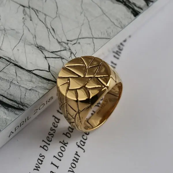 Anel Masculino Assinatura Monarca